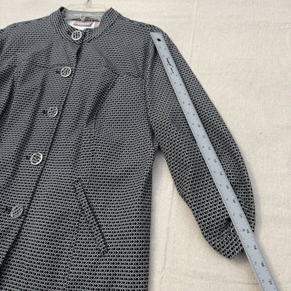 Chicos Black & White Button-Up Jacket Geometric Pattern Ruche Sleeve & Pockets 2 - Picture 11 of 13